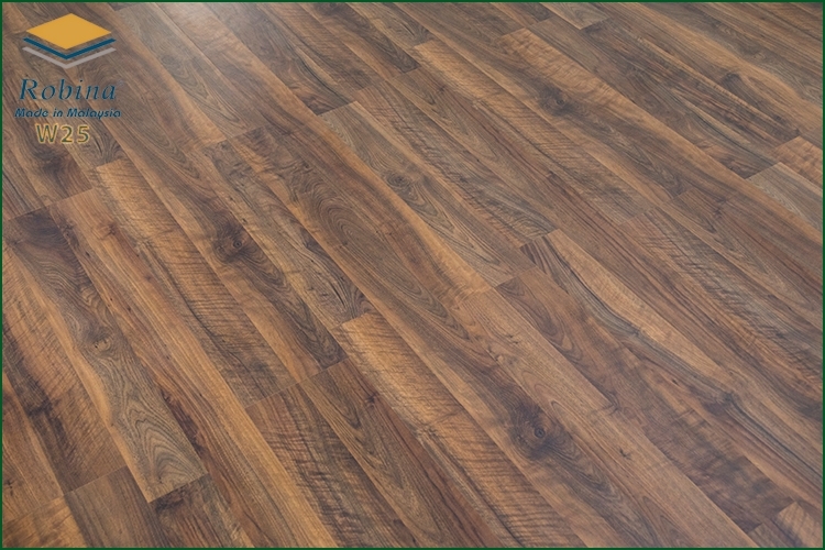 Sàn gỗ Robina 12mm bản lớn W25
